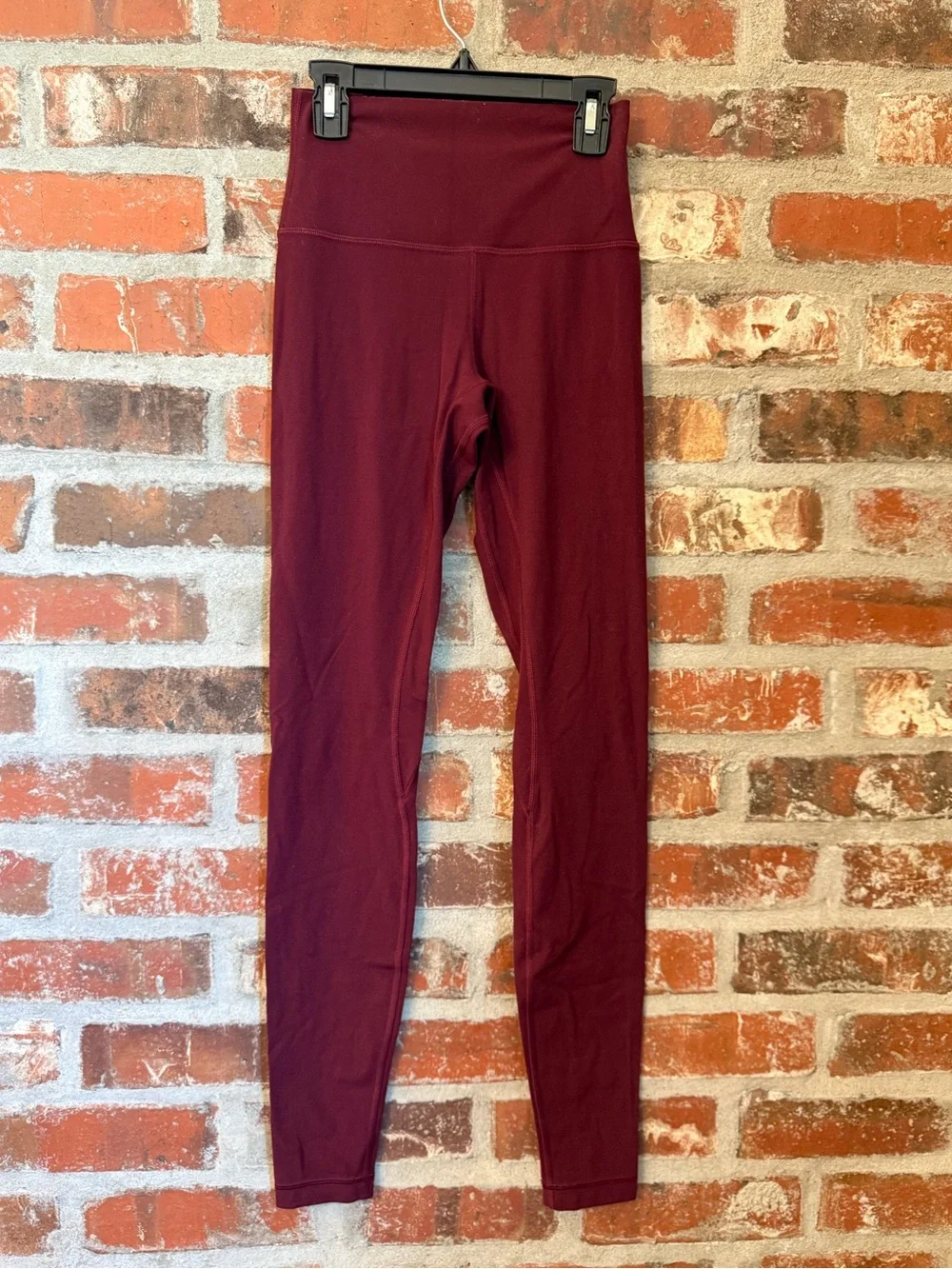 P114 - lululemon athletica High-Waist Burgundy Align Leggings